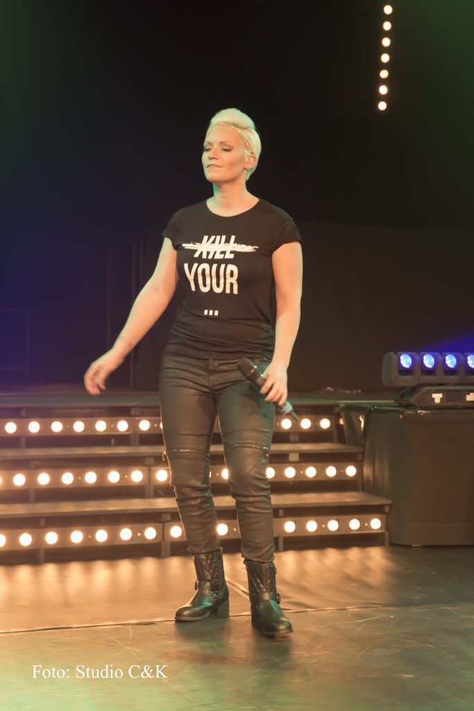 V!BE2016 Dinner Show11