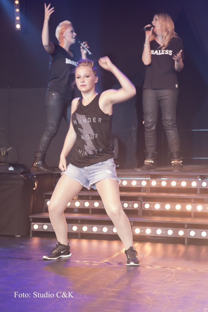 V!BE2016 Dinner Show143