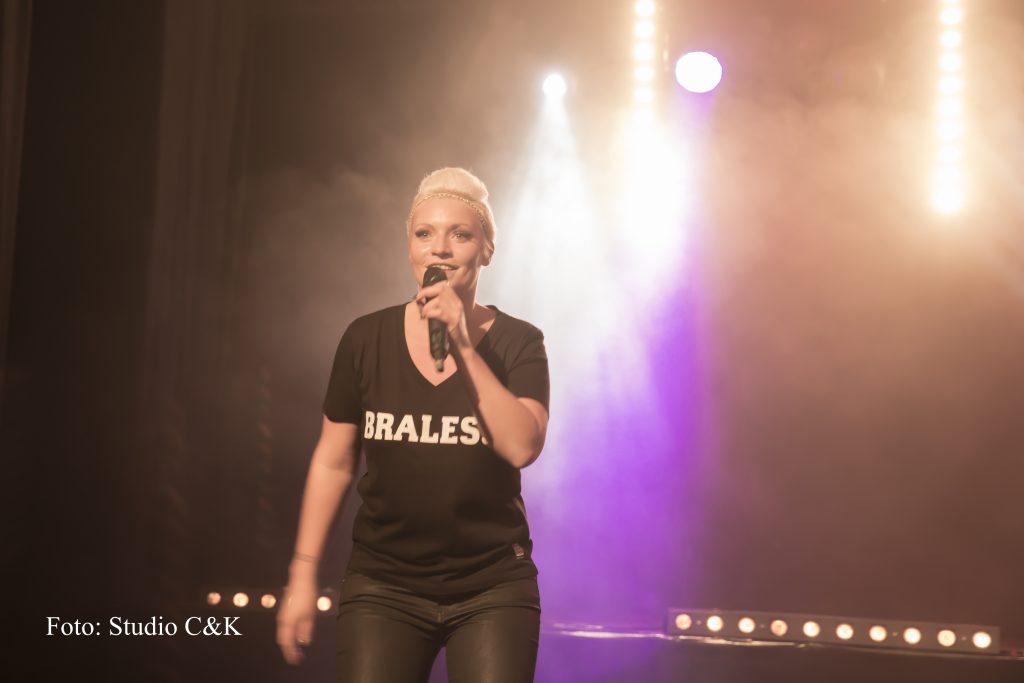 V!BE2016 Dinner Show146