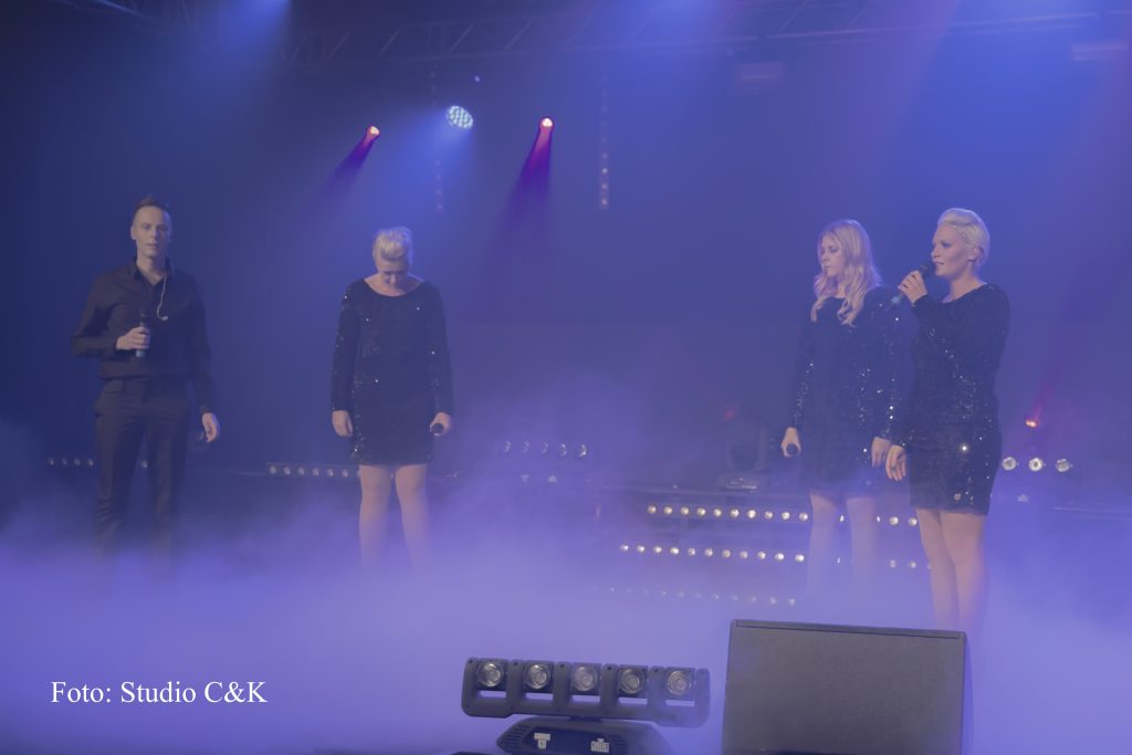 V!BE2016 Dinner Show215