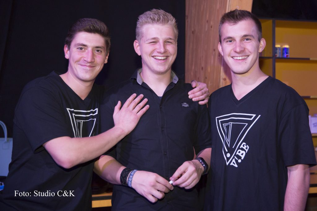 V!BE2016 Dinner Show229